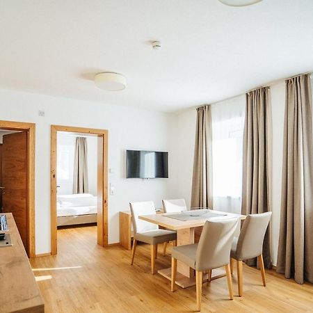 Apartmenthaus Strasswirt De Luxe Tröpolach Buitenkant foto