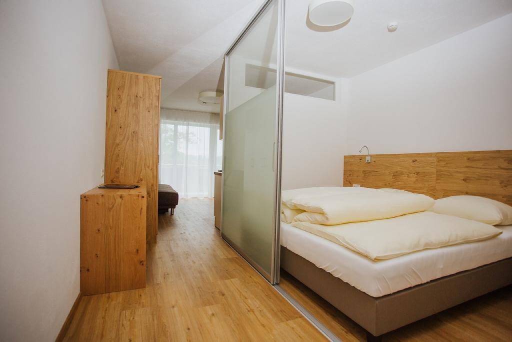 Apartmenthaus Strasswirt De Luxe Tröpolach Buitenkant foto