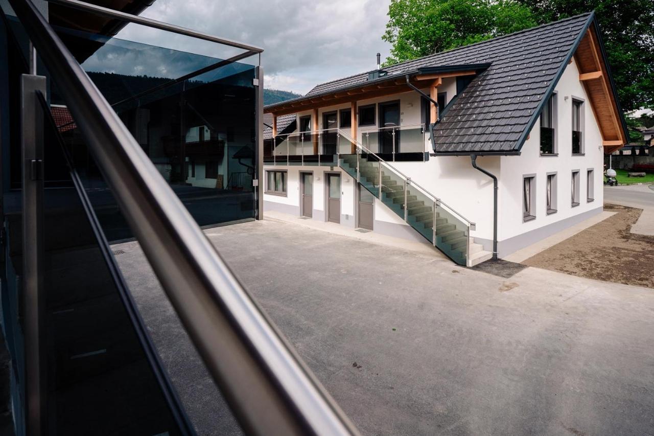 Apartmenthaus Strasswirt De Luxe Tröpolach Buitenkant foto