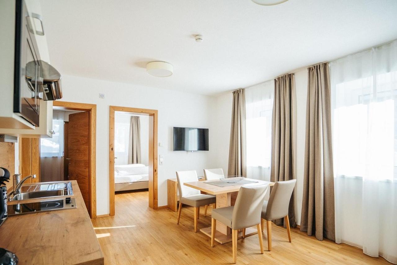 Apartmenthaus Strasswirt De Luxe Tröpolach Buitenkant foto