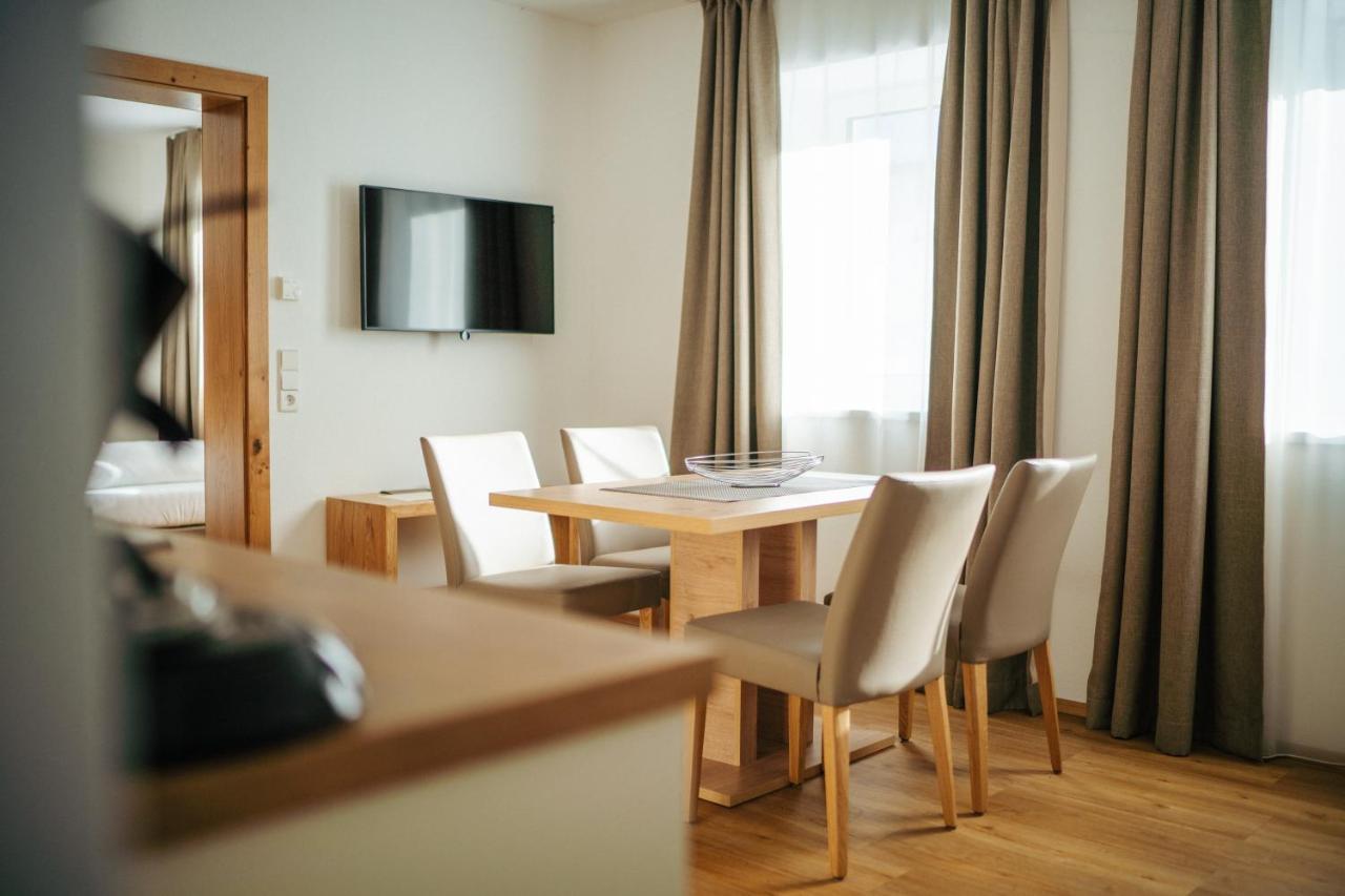 Apartmenthaus Strasswirt De Luxe Tröpolach Buitenkant foto
